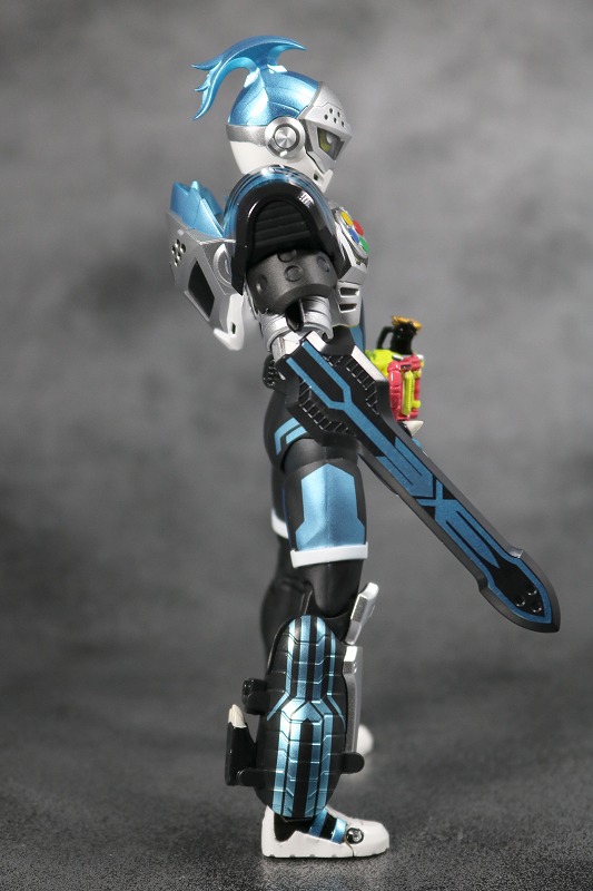 S.H.フィギュアーツ　仮面ライダーブレイブ　ハンタークエストゲーマー　レベル5　レビュー