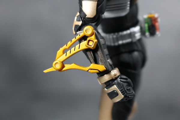 S.H.フィギュアーツ　仮面ライダーパンチホッパー　真骨彫製法　レビュー