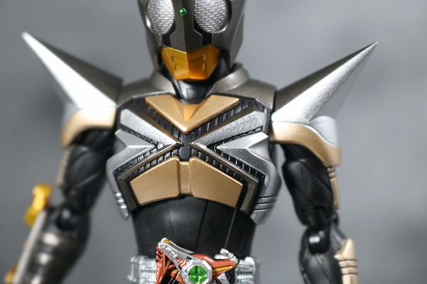 S.H.フィギュアーツ　仮面ライダーパンチホッパー　真骨彫製法　レビュー