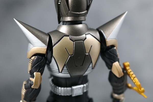 S.H.フィギュアーツ　仮面ライダーパンチホッパー　真骨彫製法　レビュー