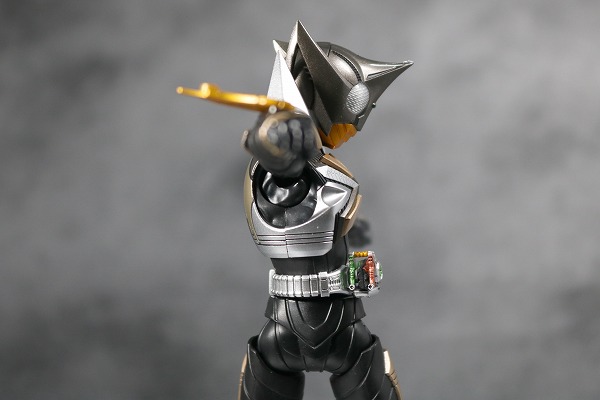 S.H.フィギュアーツ　仮面ライダーパンチホッパー　真骨彫製法　レビュー