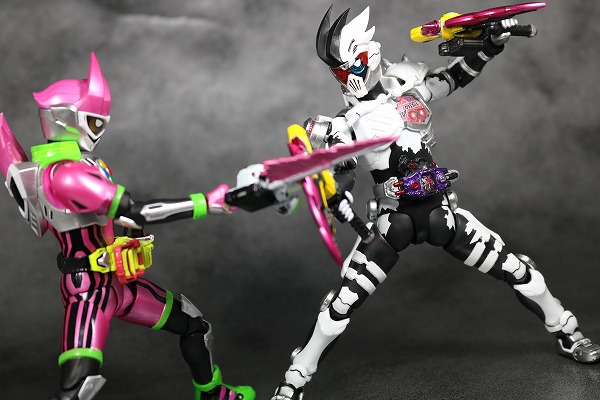 S.H.フィギュアーツ　仮面ライダーゲンム　ゾンビゲーマー　レベルX　レビュー 