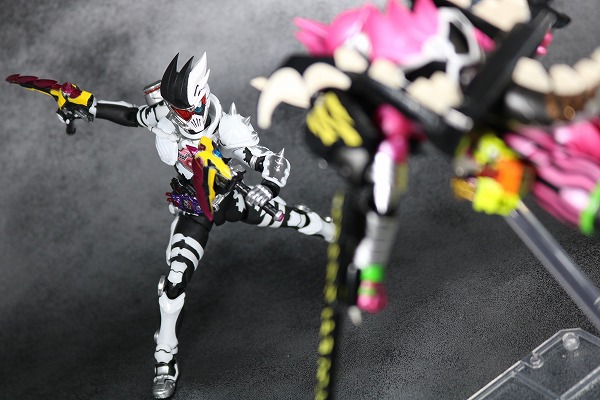 S.H.フィギュアーツ　仮面ライダーゲンム　ゾンビゲーマー　レベルX　レビュー 