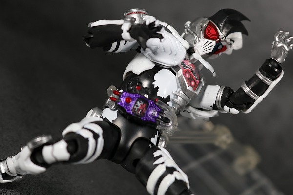 S.H.フィギュアーツ　仮面ライダーゲンム　ゾンビゲーマー　レベルX　レビュー 