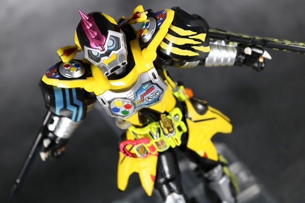 S.H.フィギュアーツ　仮面ライダーレーザー　ハンターバイクゲーマ―　レベル5　レビュー　アクション 