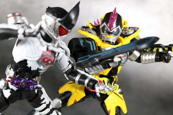 S.H.フィギュアーツ　仮面ライダーレーザー　ハンターバイクゲーマ―　レベル5　レビュー　アクション 