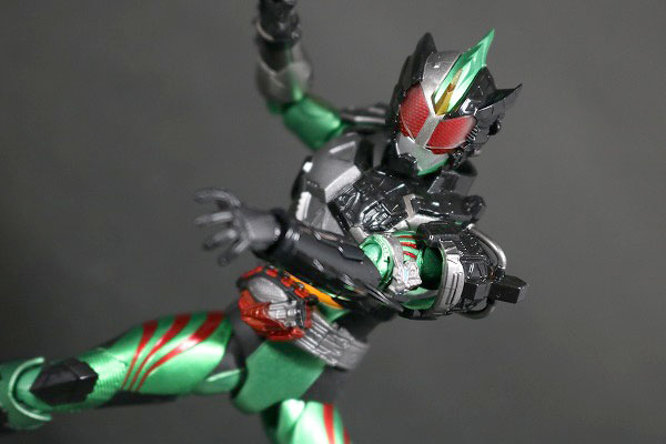 S.H.フィギュアーツ　仮面ライダーアマゾン ニューオメガ　レビュー　アクション 