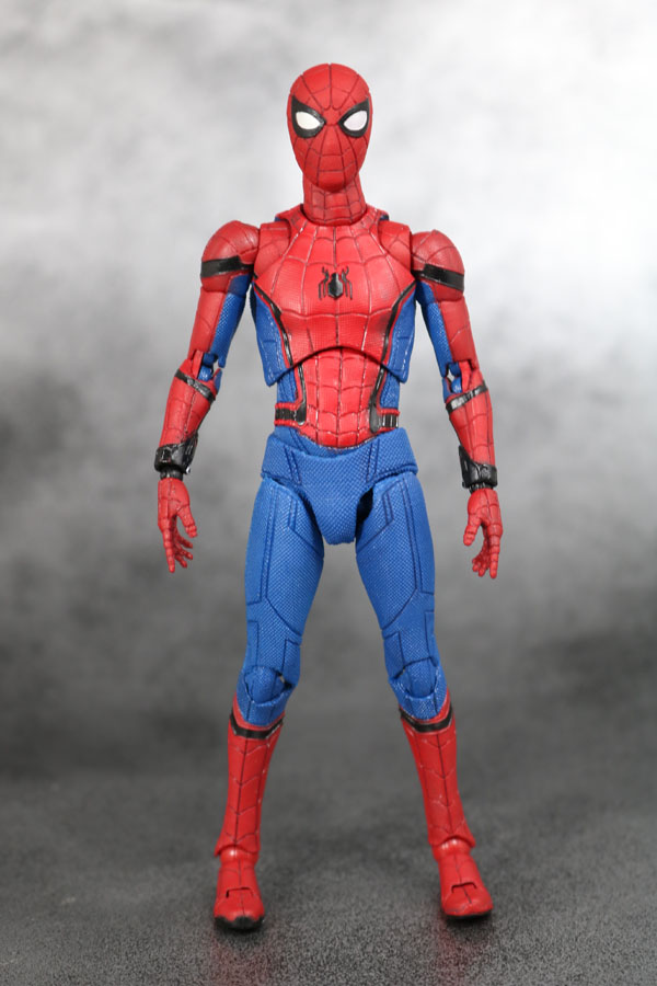 MAFEX　スパイダーマン　ホームカミング　レビュー　全身