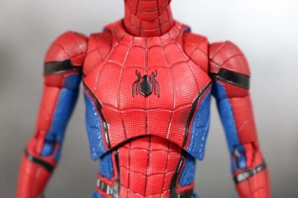 MAFEX　スパイダーマン　ホームカミング　レビュー　全身