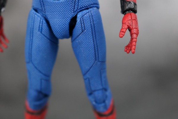 MAFEX　スパイダーマン　ホームカミング　レビュー　全身