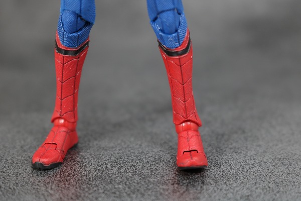 MAFEX　スパイダーマン　ホームカミング　レビュー　全身