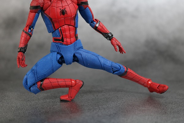 MAFEX　スパイダーマン　ホームカミング　レビュー　可動 