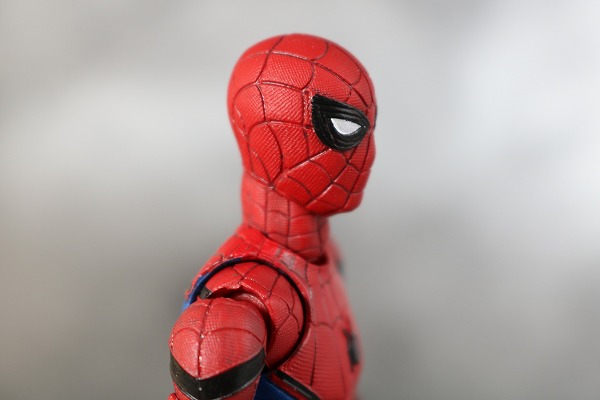 MAFEX　スパイダーマン　ホームカミング　レビュー　付属品 