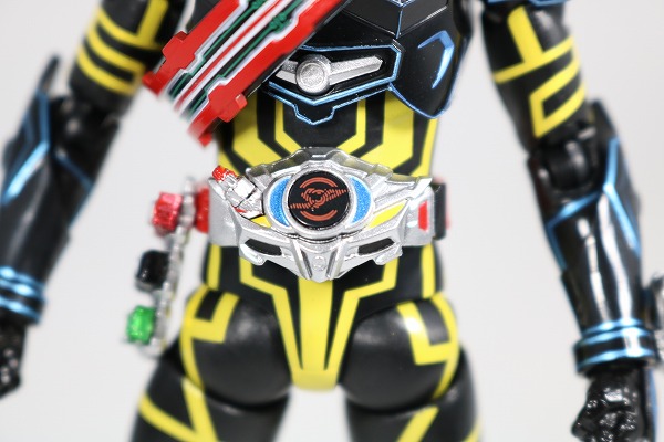 S.H.フィギュアーツ　仮面ライダードライブ　タイプスペシャル　レビュー　全身