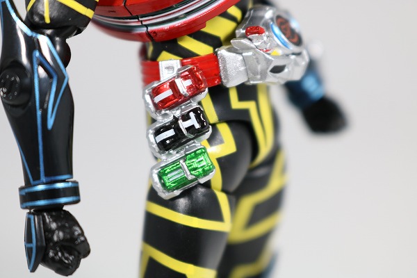 S.H.フィギュアーツ　仮面ライダードライブ　タイプスペシャル　レビュー　全身