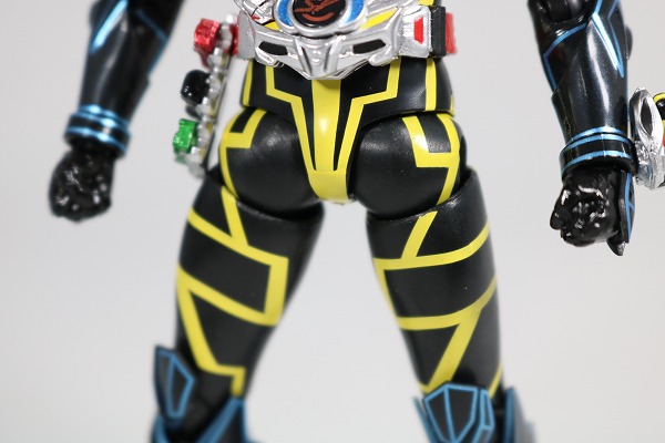 S.H.フィギュアーツ　仮面ライダードライブ　タイプスペシャル　レビュー　全身