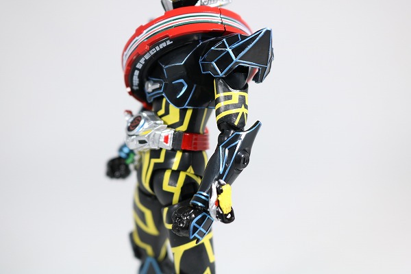 S.H.フィギュアーツ　仮面ライダードライブ　タイプスペシャル　レビュー　全身