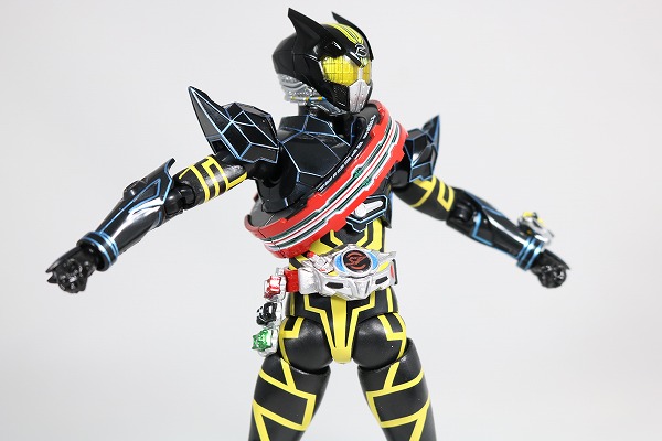 S.H.フィギュアーツ　仮面ライダードライブ　タイプスペシャル　レビュー　可動 