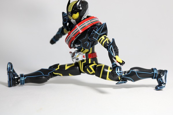 S.H.フィギュアーツ　仮面ライダードライブ　タイプスペシャル　レビュー　可動 