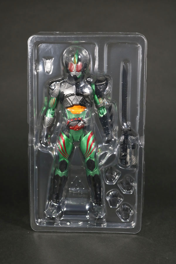 S.H.フィギュアーツ　仮面ライダーアマゾン ニューオメガ　 レビュー　箱　パッケージ