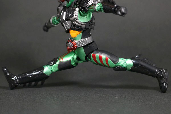 S.H.フィギュアーツ　仮面ライダーアマゾン ニューオメガ　レビュー　可動 