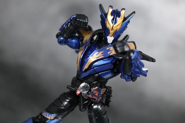 創動　仮面ライダービルド　BUILD3　仮面ライダークローズ　アクション　レビュー 