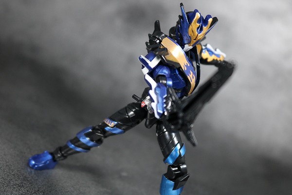 創動　仮面ライダービルド　BUILD3　仮面ライダークローズ　アクション　レビュー 