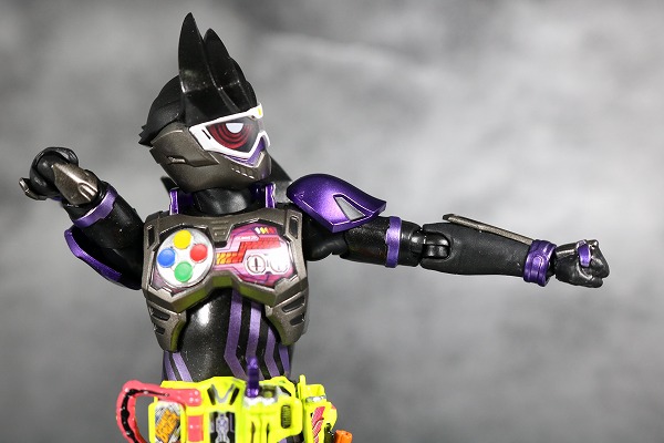 S.H.フィギュアーツ　仮面ライダーゲンム　アクションゲーマー　レベル2　スポーツゲーマ　レビュー　可動 