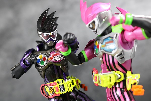 S.H.フィギュアーツ　仮面ライダーゲンム　アクションゲーマー　レベル2　スポーツゲーマ　レビュー　アクション 