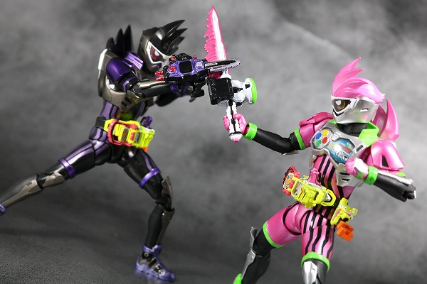 S.H.フィギュアーツ　仮面ライダーゲンム　アクションゲーマー　レベル2　スポーツゲーマ　レビュー　アクション 