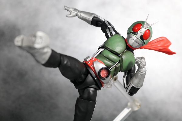 S.H.フィギュアーツ　仮面ライダー新1号　真骨彫製法　レビュー　アクション