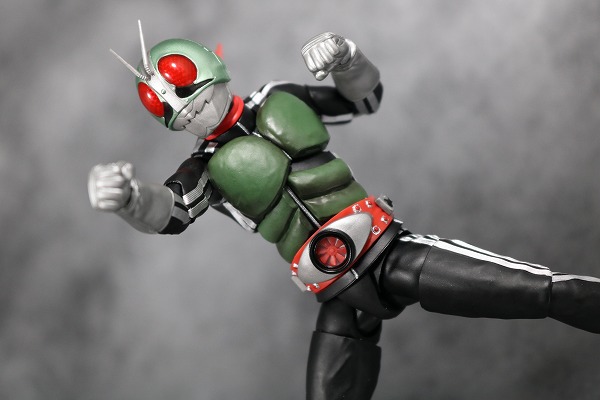 S.H.フィギュアーツ　仮面ライダー新1号　真骨彫製法　レビュー　アクション