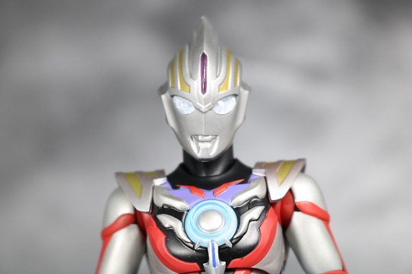 S.H.フィギュアーツ　ウルトラマンオーブ　スペシウムゼペリオン　レビュー　全身