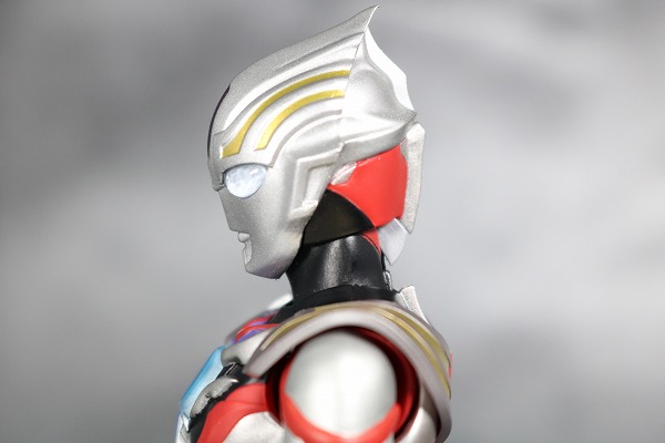 S.H.フィギュアーツ　ウルトラマンオーブ　スペシウムゼペリオン　レビュー　全身