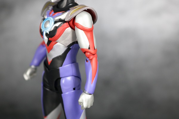 S.H.フィギュアーツ　ウルトラマンオーブ　スペシウムゼペリオン　レビュー　全身