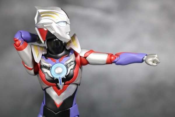 S.H.フィギュアーツ　ウルトラマンオーブ　スペシウムゼペリオン　レビュー　可動 