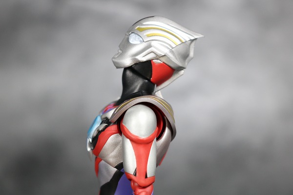 S.H.フィギュアーツ　ウルトラマンオーブ　スペシウムゼペリオン　レビュー　可動