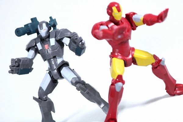 ハイパーモーションズ　ウォーマシン　ディスクウォーズ・アベンジャーズ　レビュー　アクション 