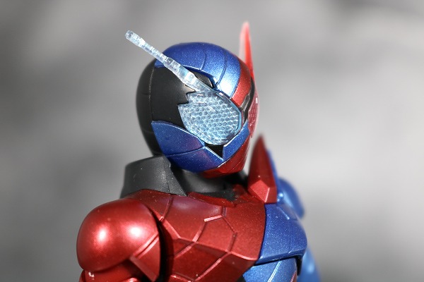 S.H.フィギュアーツ　仮面ライダービルド　ラビットタンク　フォーム　レビュー　全身