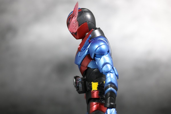 S.H.フィギュアーツ　仮面ライダービルド　ラビットタンク　フォーム　レビュー　可動