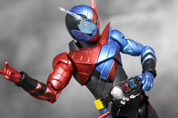 S.H.フィギュアーツ　仮面ライダービルド　ラビットタンク　フォーム　レビュー　アクション