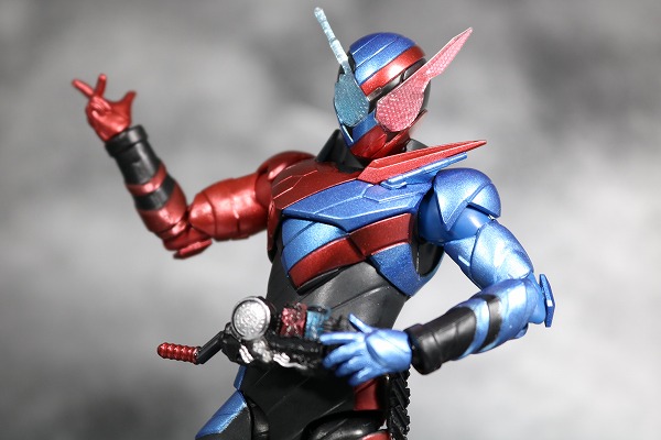 S.H.フィギュアーツ　仮面ライダービルド　ラビットタンク　フォーム　レビュー　アクション