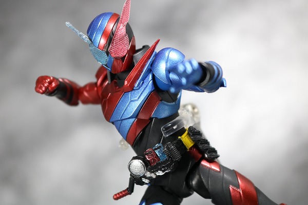 S.H.フィギュアーツ　仮面ライダービルド　ラビットタンク　フォーム　レビュー　アクション