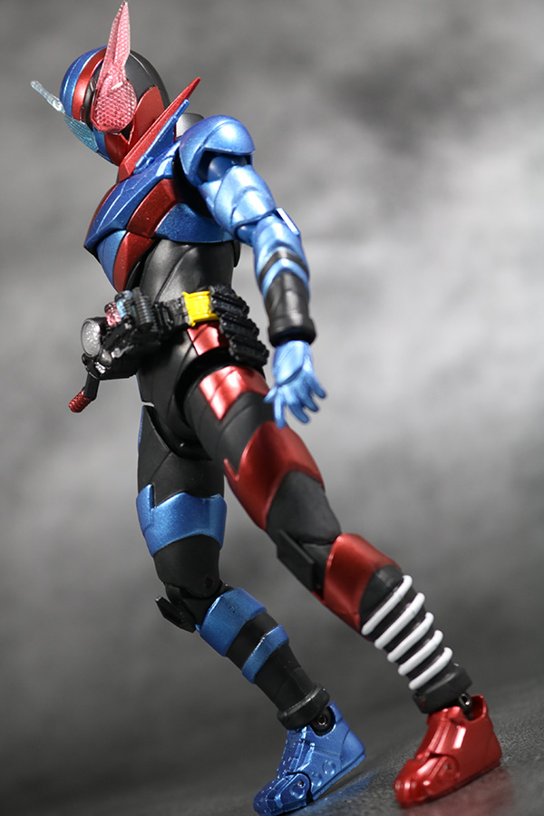 S.H.フィギュアーツ　仮面ライダービルド　ラビットタンク　フォーム　レビュー　アクション