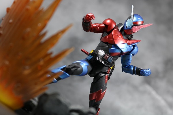 S.H.フィギュアーツ　仮面ライダービルド　ラビットタンク　フォーム　レビュー　アクション