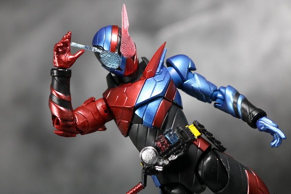 S.H.フィギュアーツ　仮面ライダービルド　ラビットタンク　フォーム　レビュー　アクション