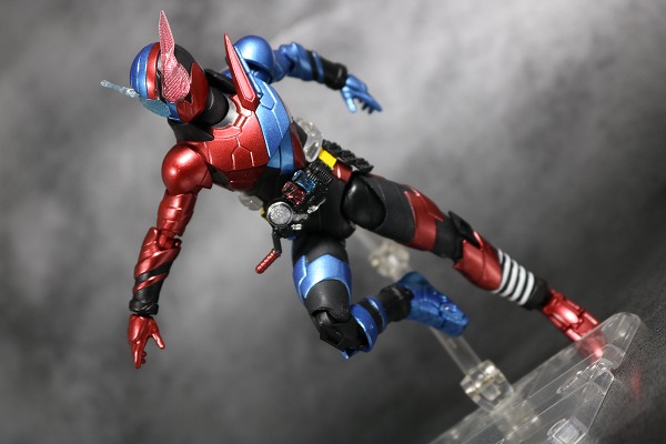 S.H.フィギュアーツ　仮面ライダービルド　ラビットタンク　フォーム　レビュー　アクション