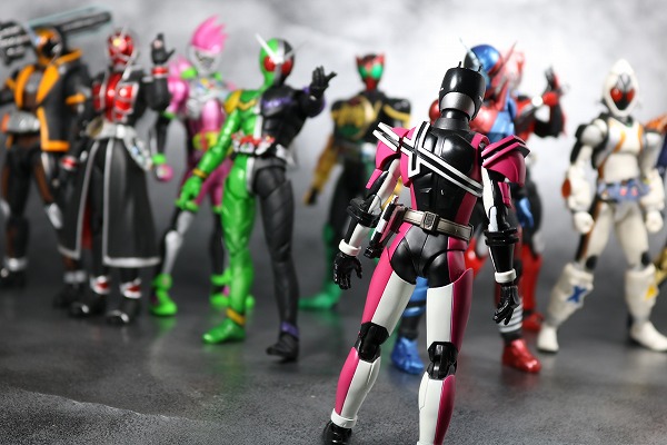 S.H.フィギュアーツ　仮面ライダービルド　ラビットタンク　フォーム　レビュー　アクション