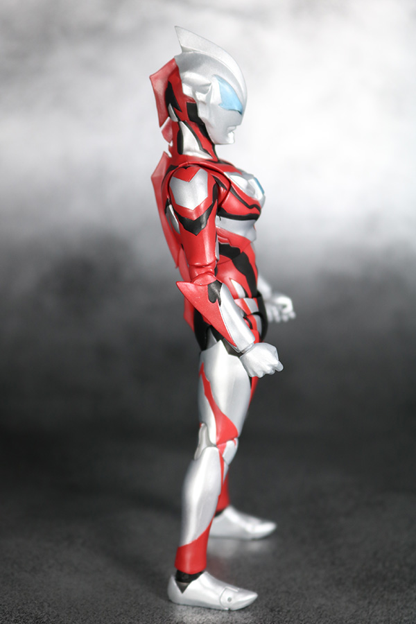 S.H.フィギュアーツ　ウルトラマンジード　プリミティブ　レビュー　全身