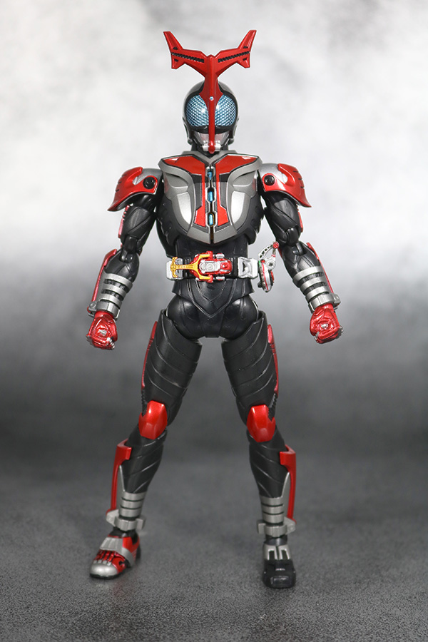 S.H.フィギュアーツ　仮面ライダーカブト　ハイパーフォーム　真骨彫製法　レビュー　全身